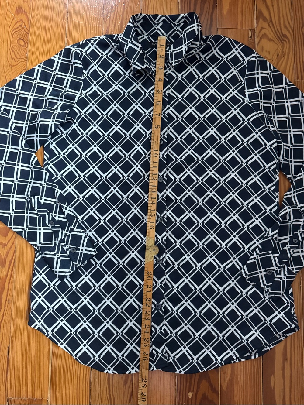 Banana Republic Button-Down Geometric Blouse - Picture 4 of 6
